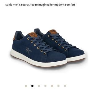 NWT! Kuru Roam Men’s Classic Court Sneaker (Size 9)